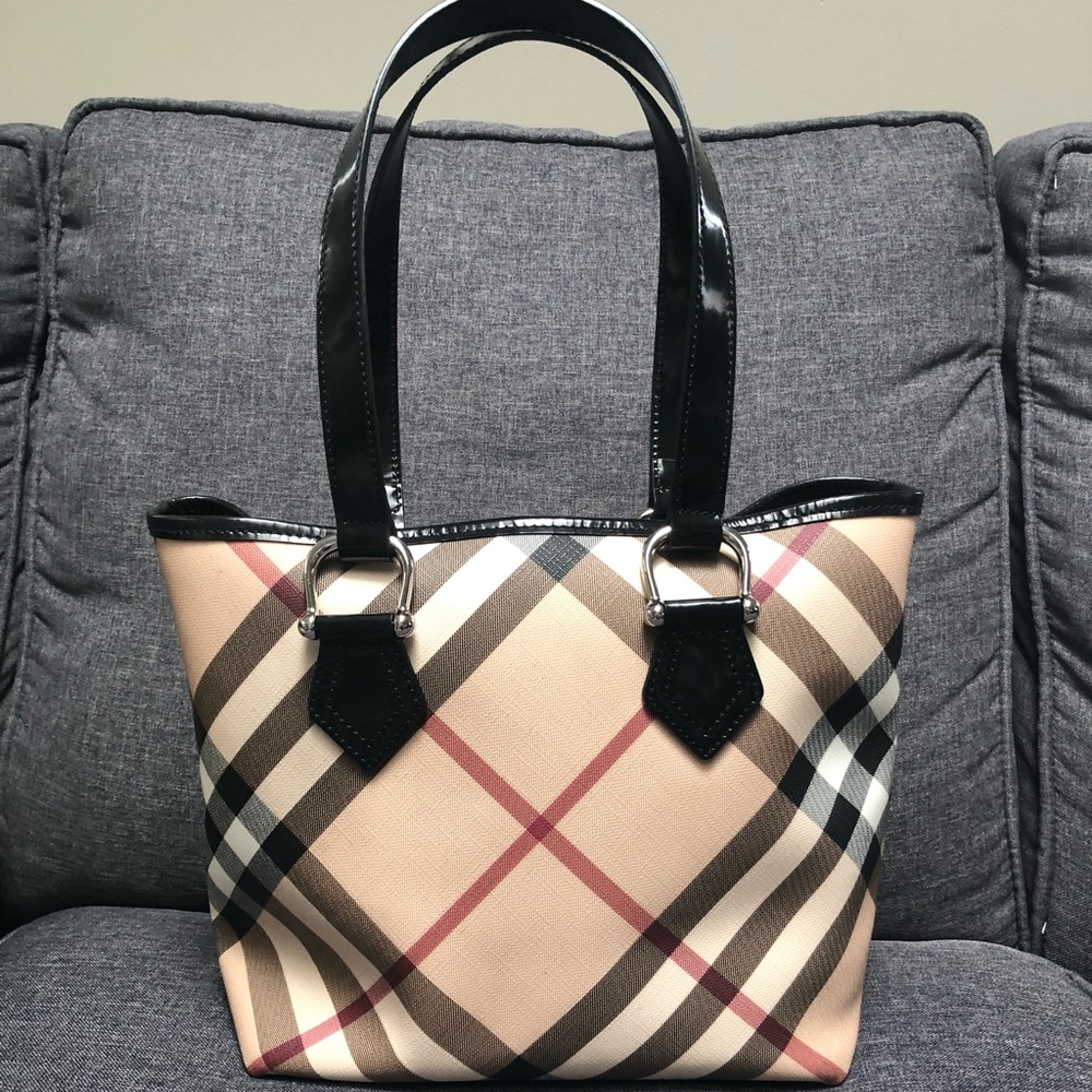 EUC Burberry Bag
